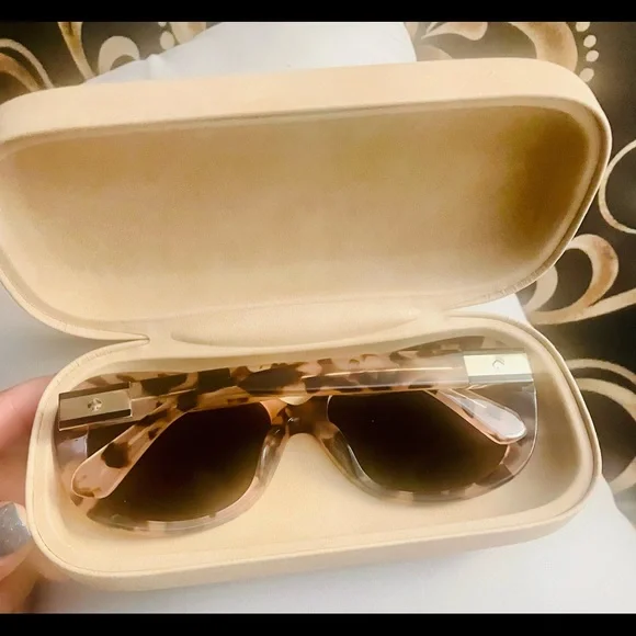 Brand new Kate Spade shades ! - Picture 1 of 5